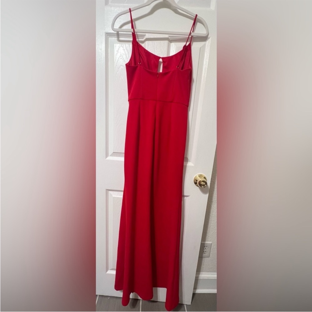 Elegant Red Sleeveless Maxi Dress - Picture 3 of 6